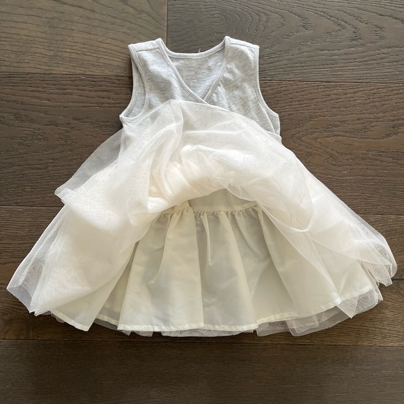 Old navy baby creme tutu dress 6-12M NWT - Picture 2 of 4
